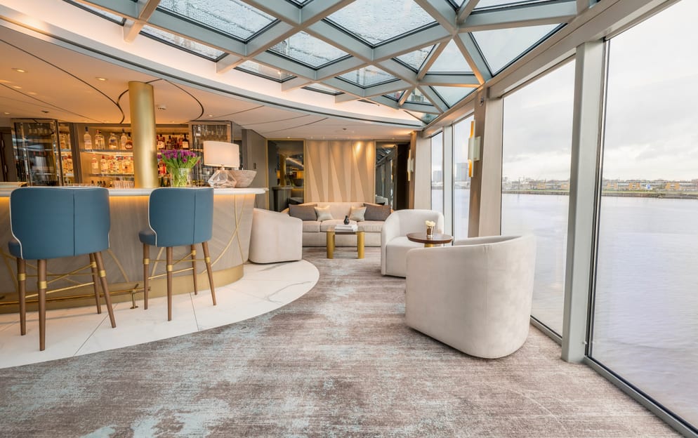 Uniworld SS Victoria - Lounge 1.jpg